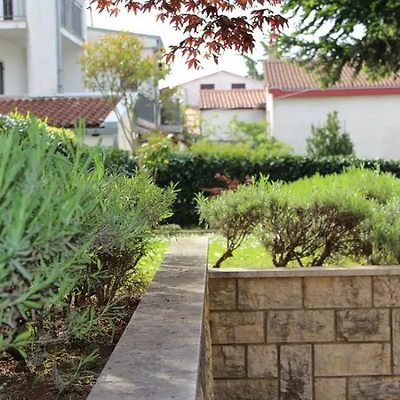 Pineta House Vidos Lejlighed