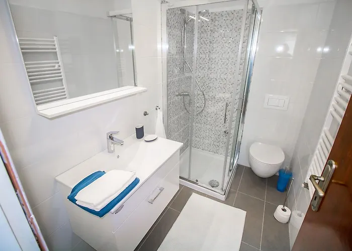 Pineta House Vidos Πόρετς