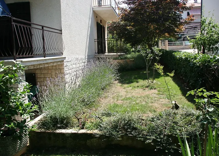 Pineta House Vidos Апартаменти