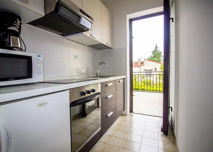 Апартаменти Pineta House Vidos Пореч